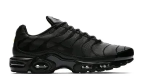 Nike Air Max Plus Triple Black Leather