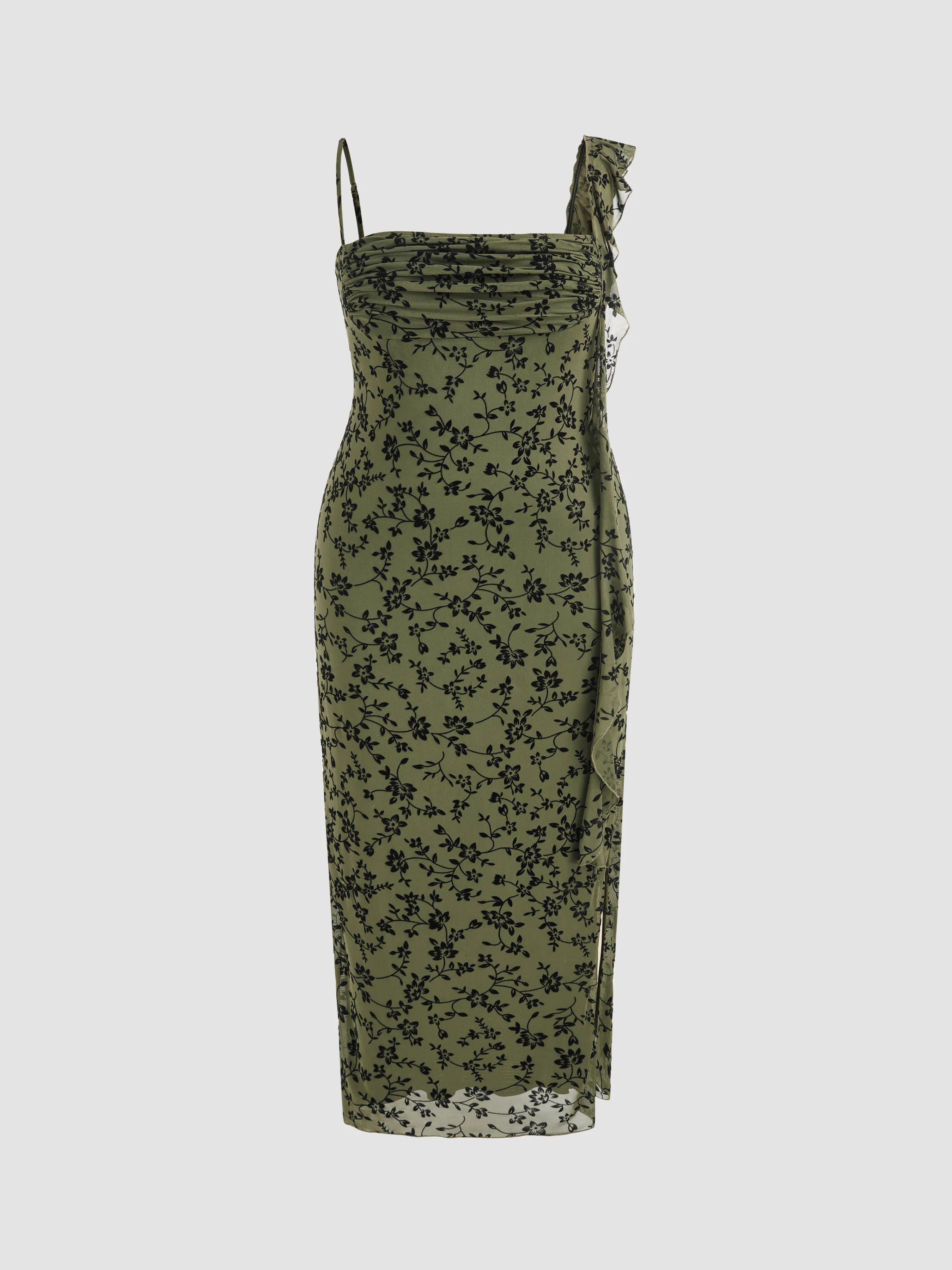 Robe maxi florale à ourlet volanté et col asymétrique en maille Curve & Plus